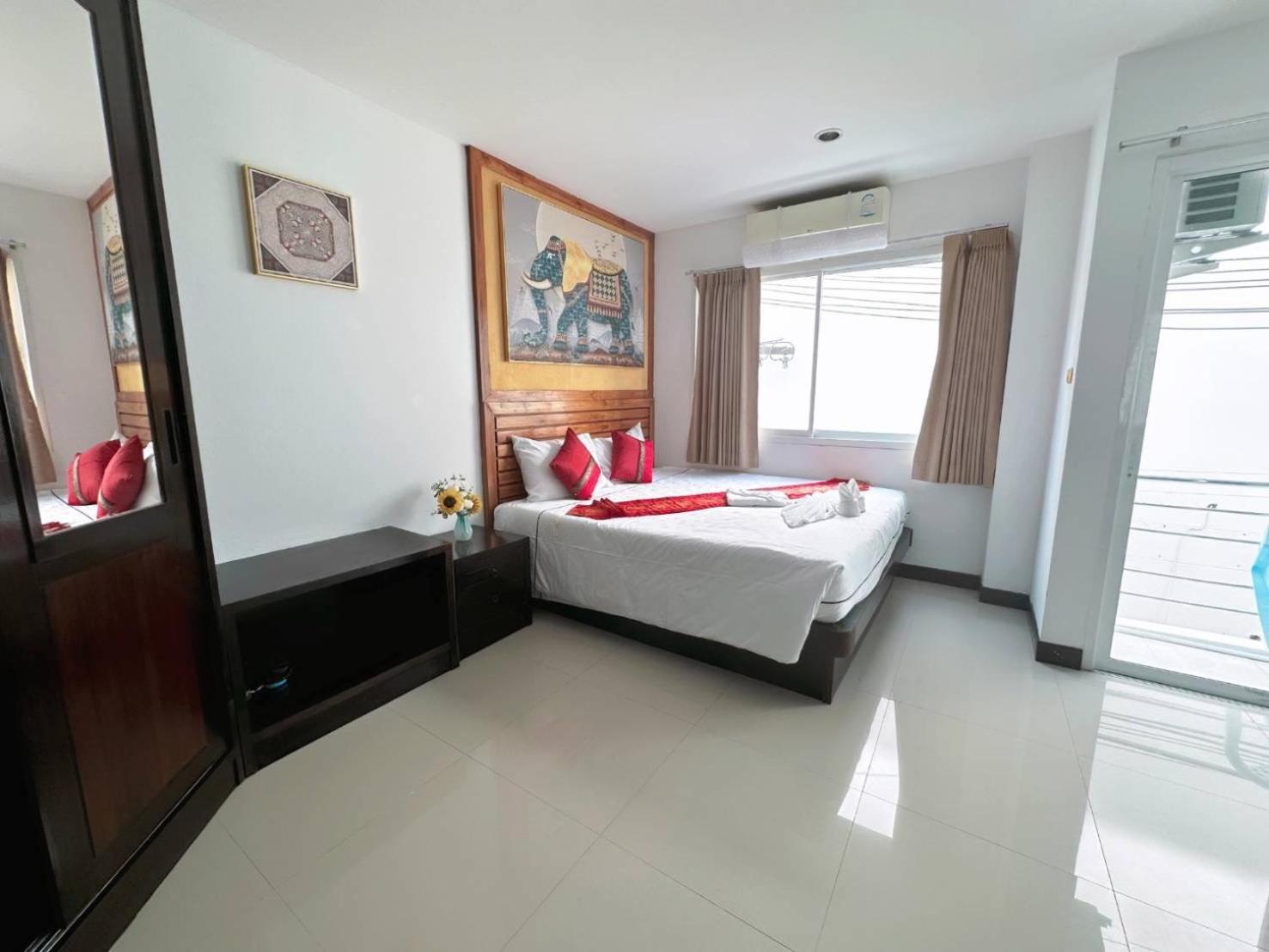 Abby'S House Hotel Patong Dış mekan fotoğraf