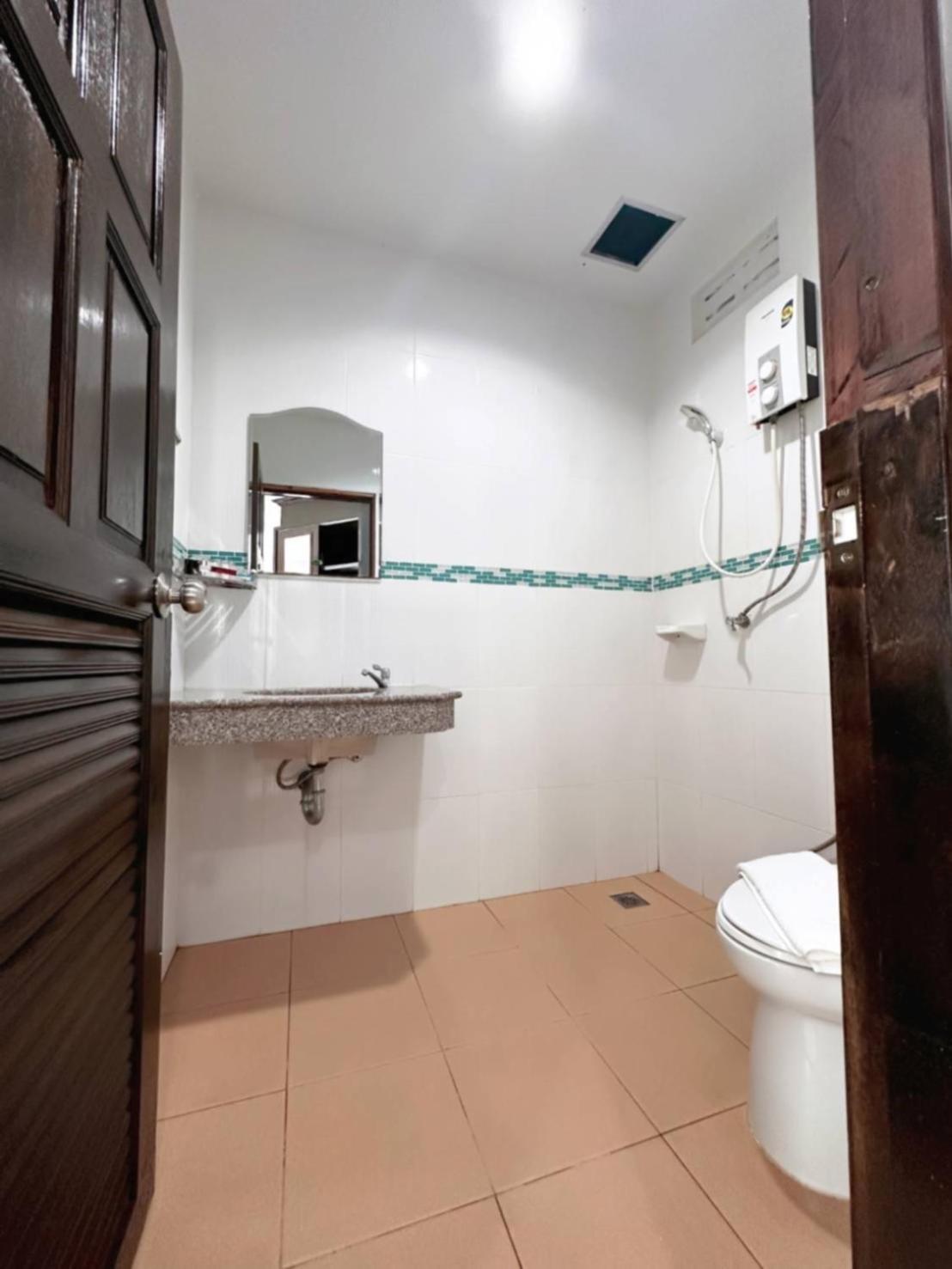 Abby'S House Hotel Patong Dış mekan fotoğraf