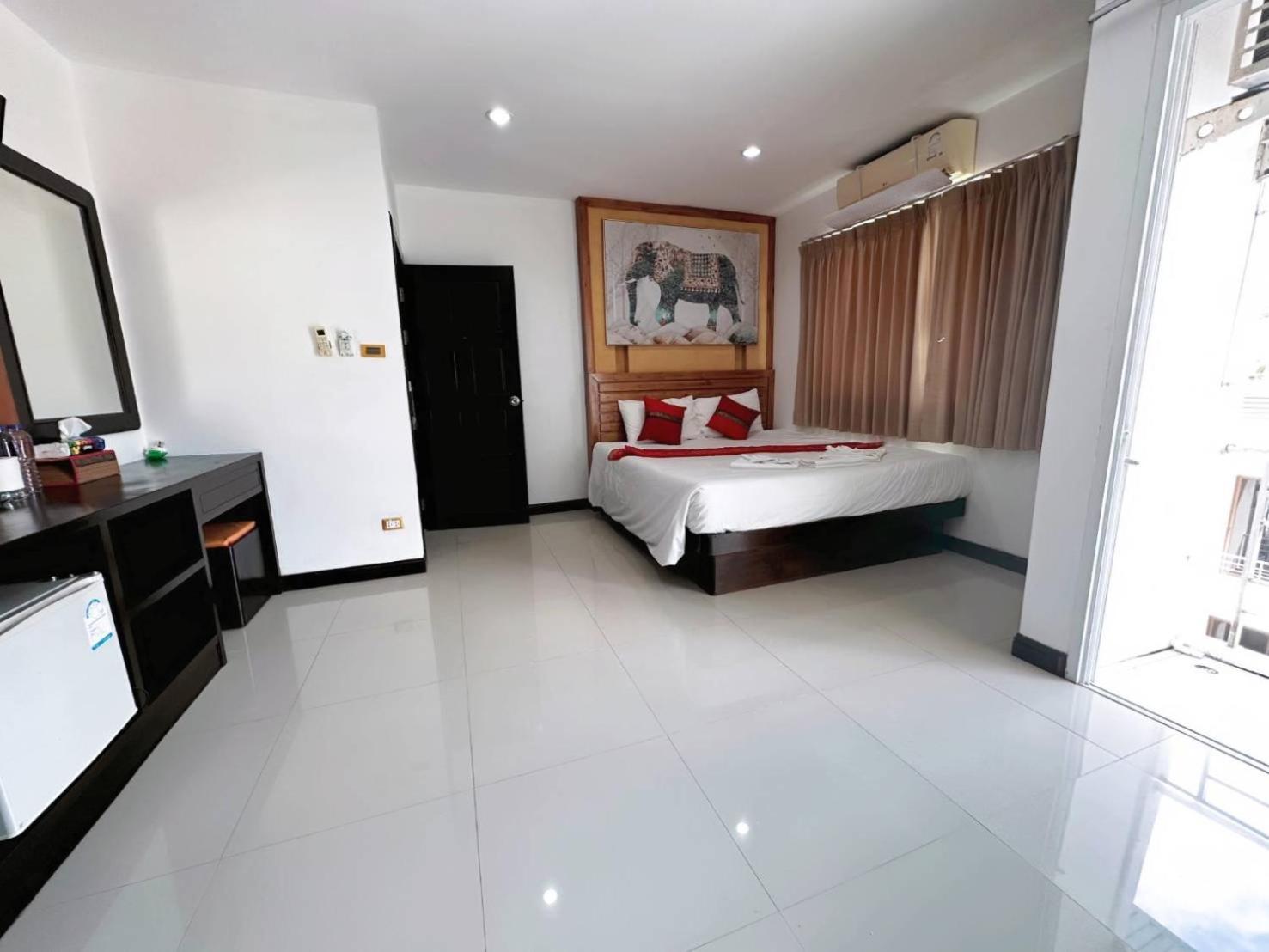 Abby'S House Hotel Patong Dış mekan fotoğraf