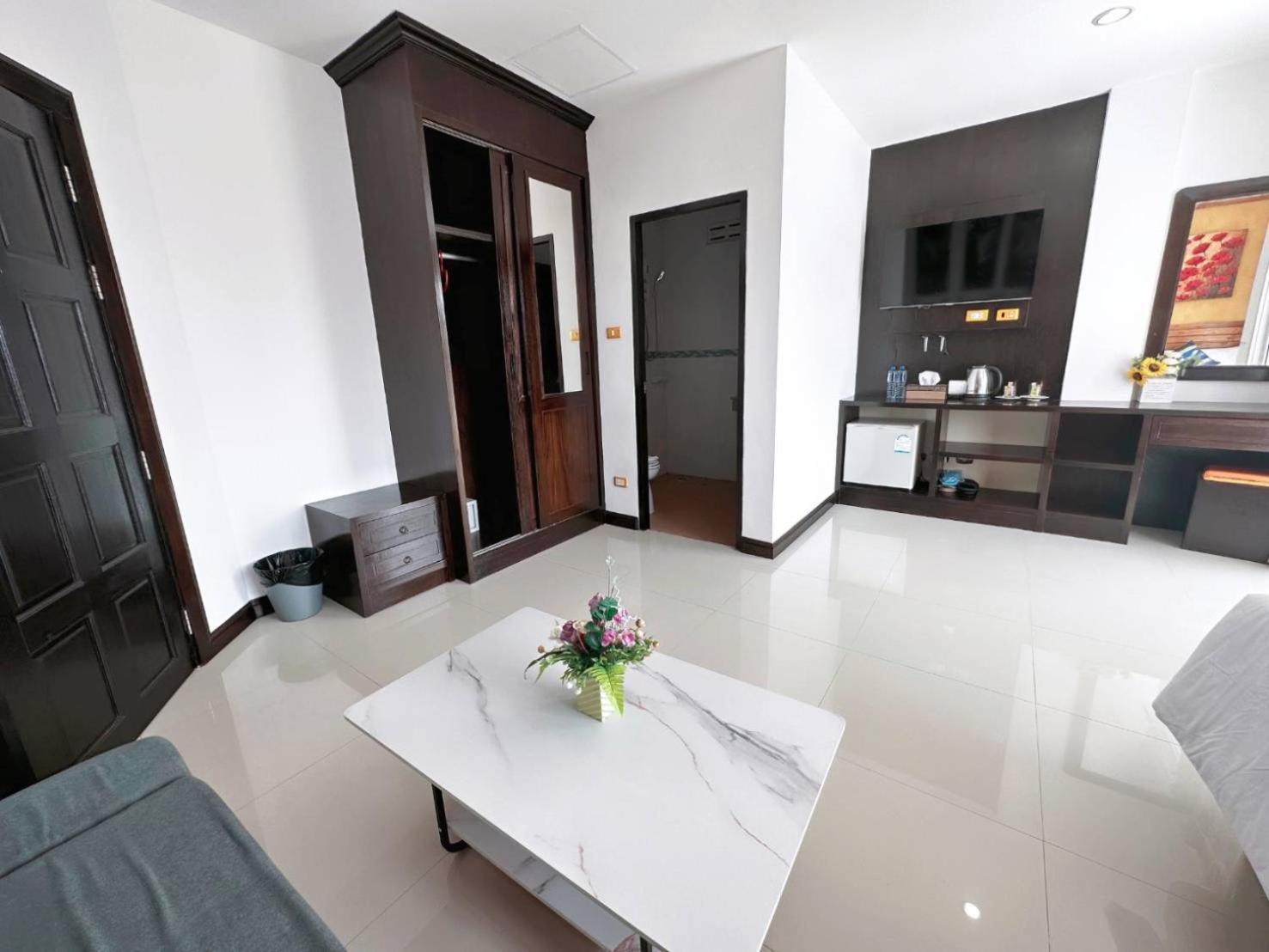 Abby'S House Hotel Patong Dış mekan fotoğraf