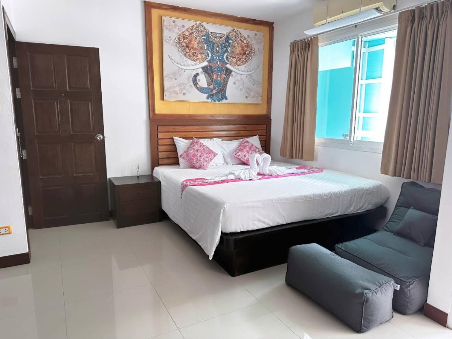 Abby'S House Hotel Patong Dış mekan fotoğraf